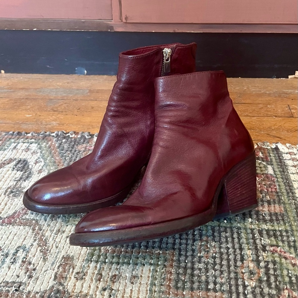SOLD 🌻 Officine Creative zip-up boots